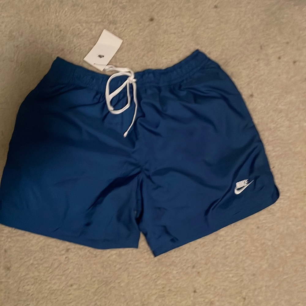 Nike Sportswear Short Essential-Men’s Woven Lined Shorts